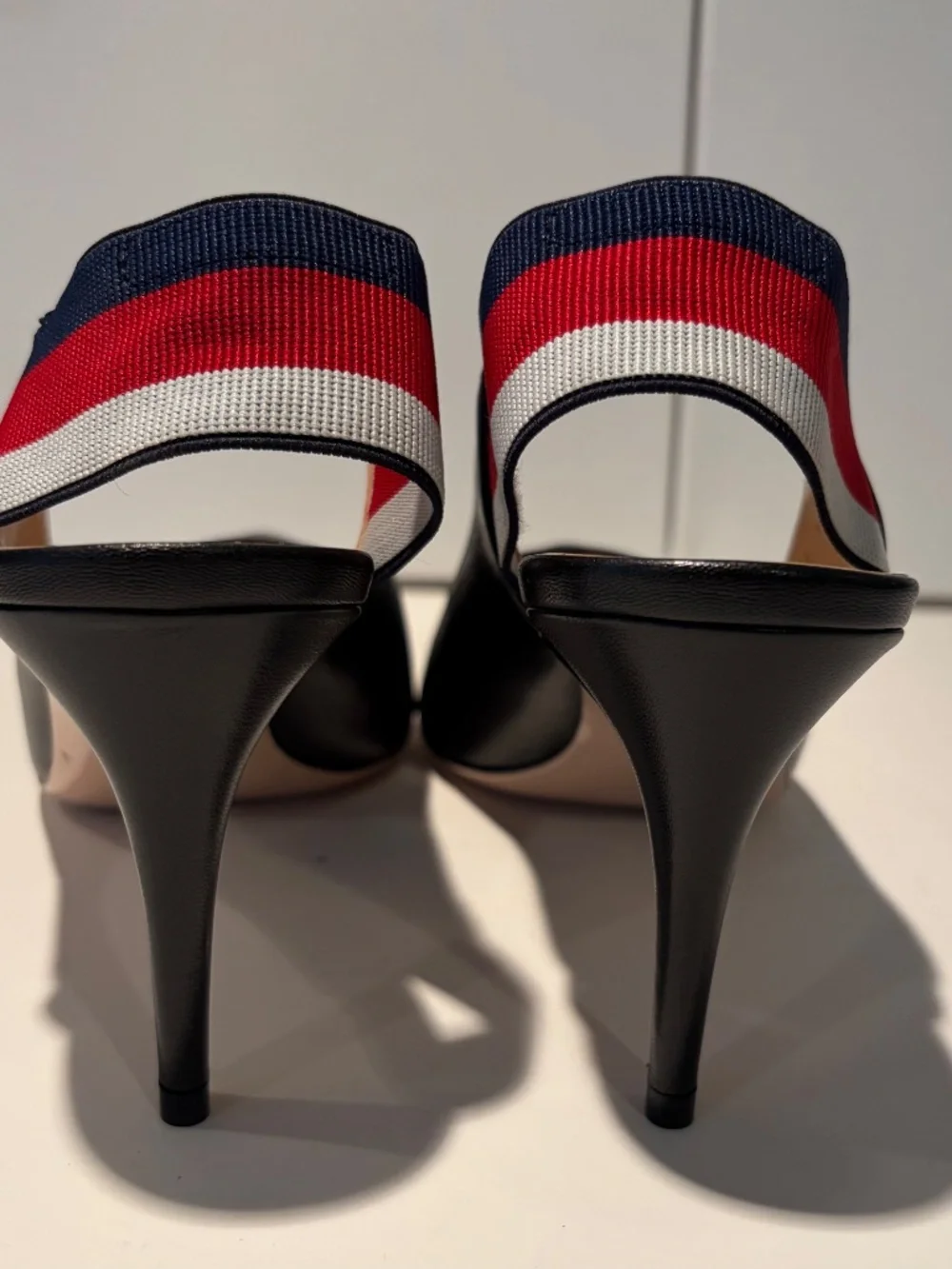 NEVER WORN ⭐️Gucci sling back